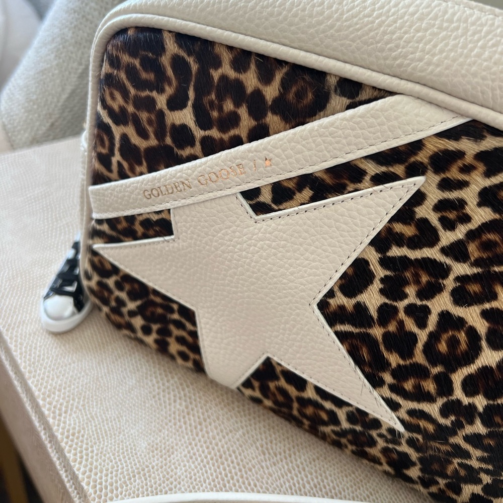 Rare Golden Goose Star Camera Bag. Milk leather. Leopard print dyed calf hair. - Picture 3 of 11
